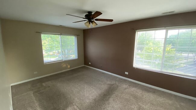 Building Photo - 437 Valley Forge Ct