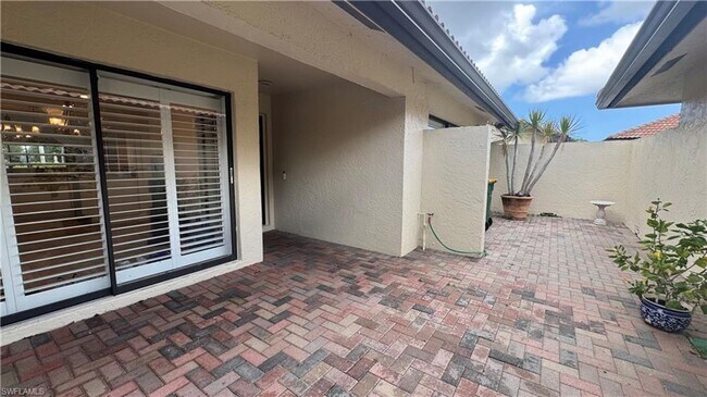 Building Photo - Available May 1st – Luxury Golf Villa in Lely! Walk to Pool, Minutes to Beaches & US Open Pickleb...