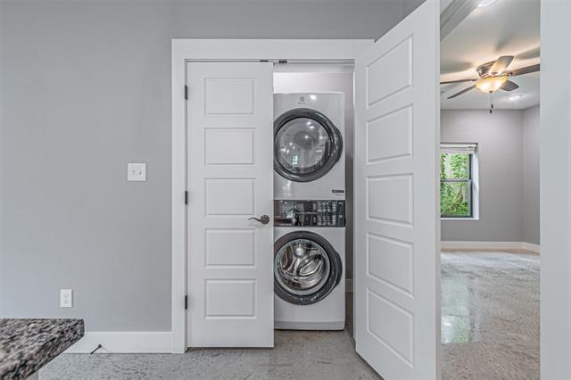 Building Photo - 117 W Sears St