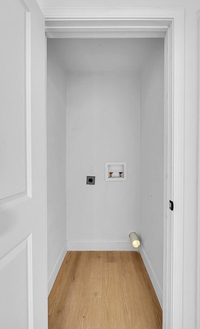 Building Photo - Newly Remodeled 2BD 1BA Home in Waco