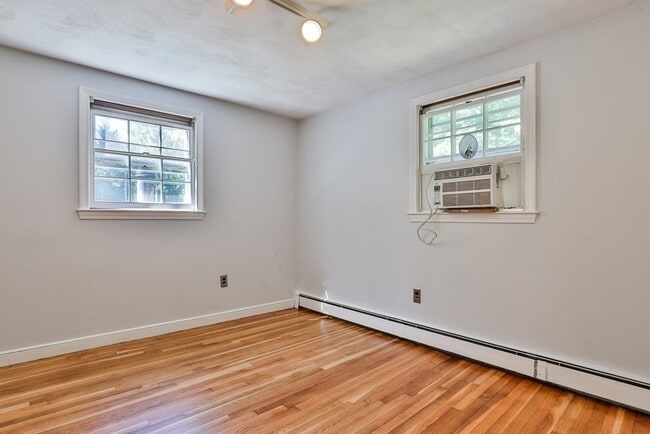 Building Photo - 22 Withington Ln