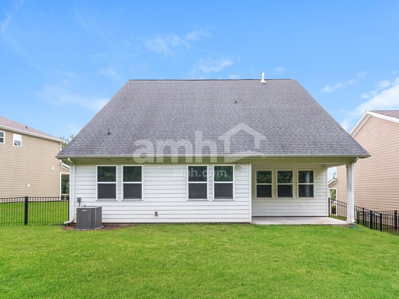 Building Photo - 12016 Brooksong Dr