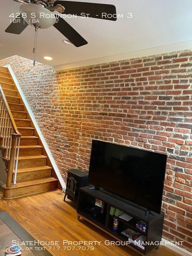 Primary Photo - Room for Rent
