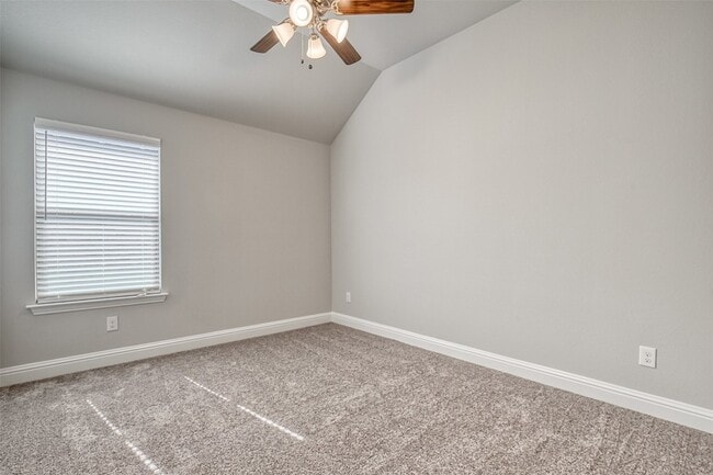 Building Photo - 207 Gardenia Dr