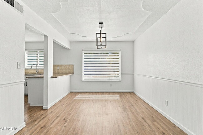 Building Photo - 6728 Dakota Ridge Dr