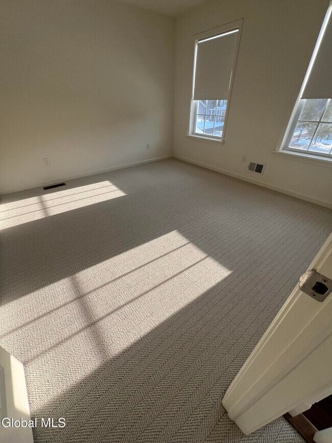 Building Photo - 10 Swatling Dr