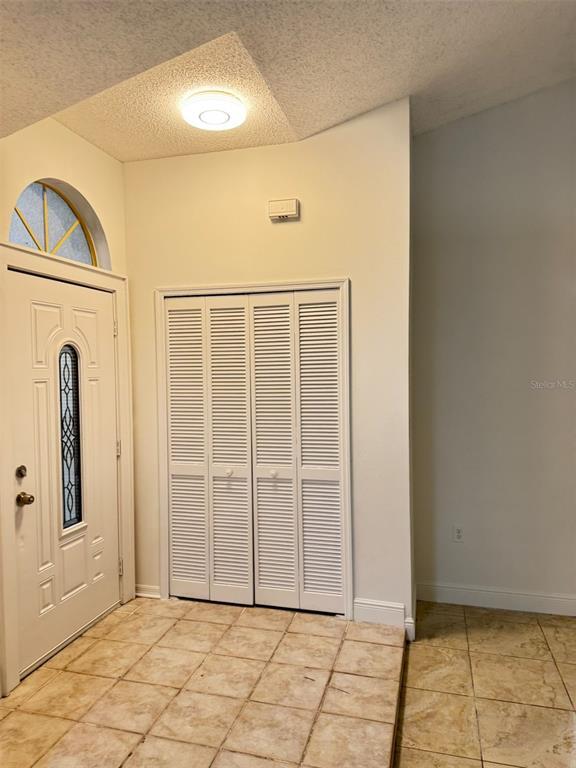 Building Photo - 10526 Bridlewood Ave