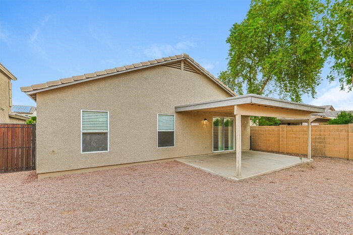 Building Photo - 2423 E San Manuel Rd