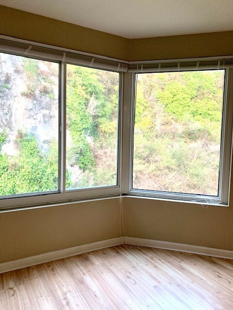 Building Photo - 240 Lombard St