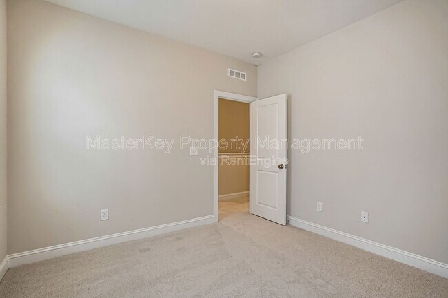 Building Photo - 2968 Ocean Sunrise Dr