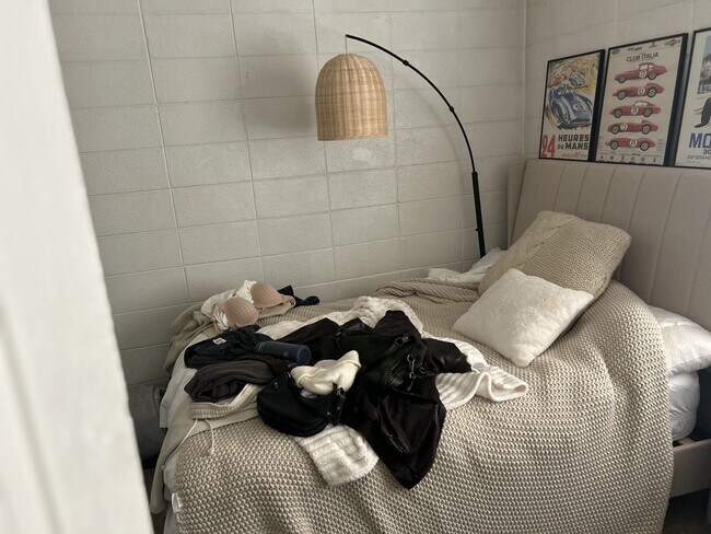 Building Photo - 1105 11th St