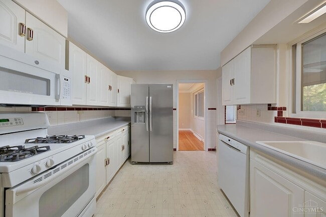 Building Photo - 5900 Donjoy Dr