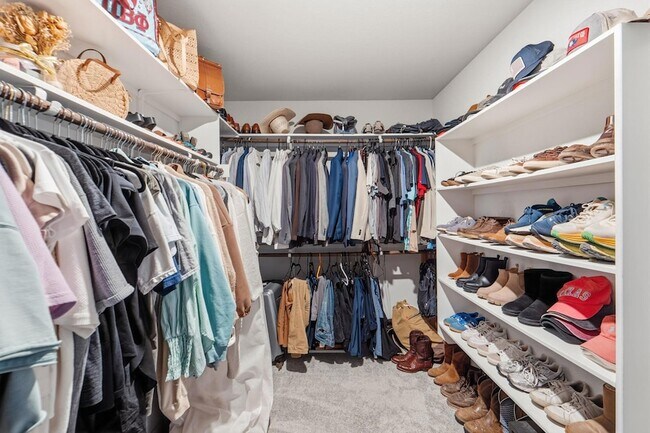 Building Photo - 13500 Rosebud Isle Dr