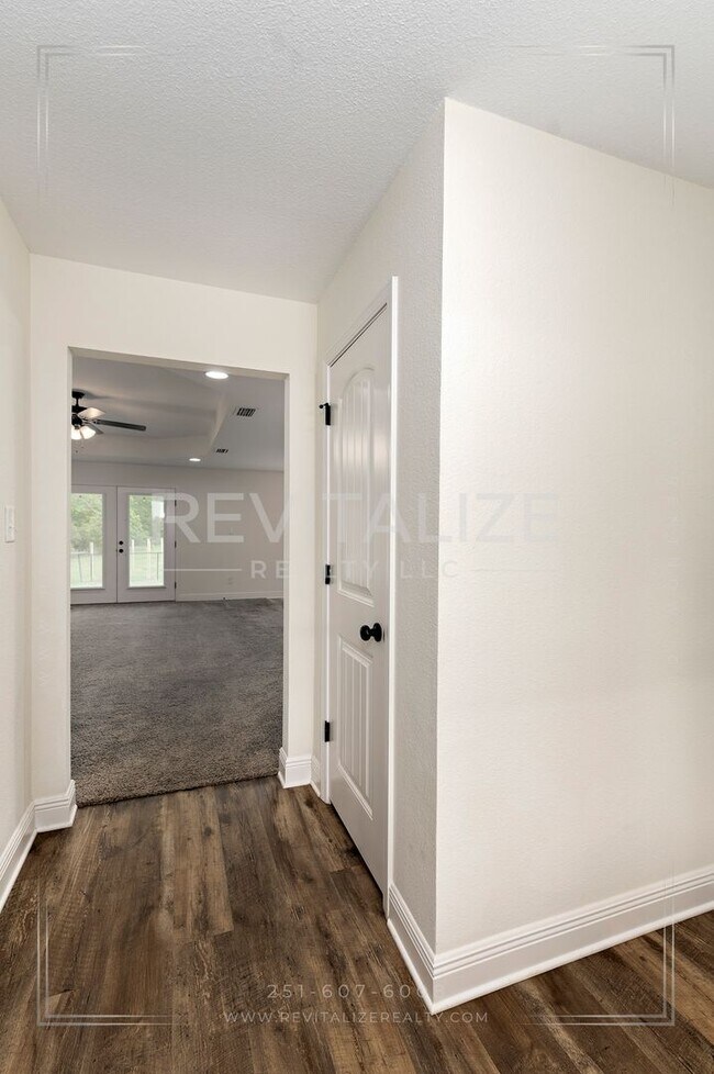 Building Photo - Elegant 4 Bed 3 Bath Cul-de-sac Home in Silverhill