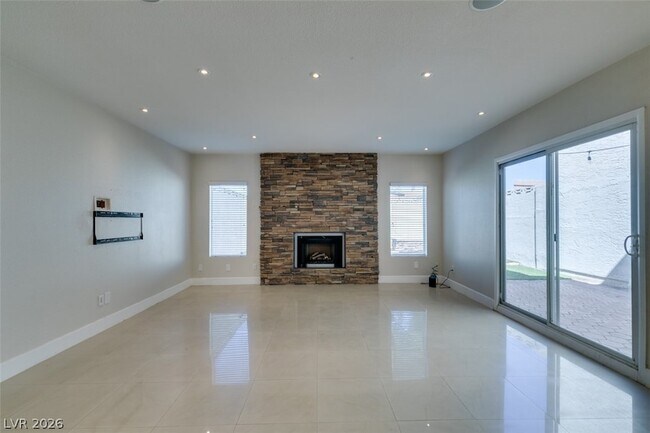 Building Photo - 5046 Schumann Dr