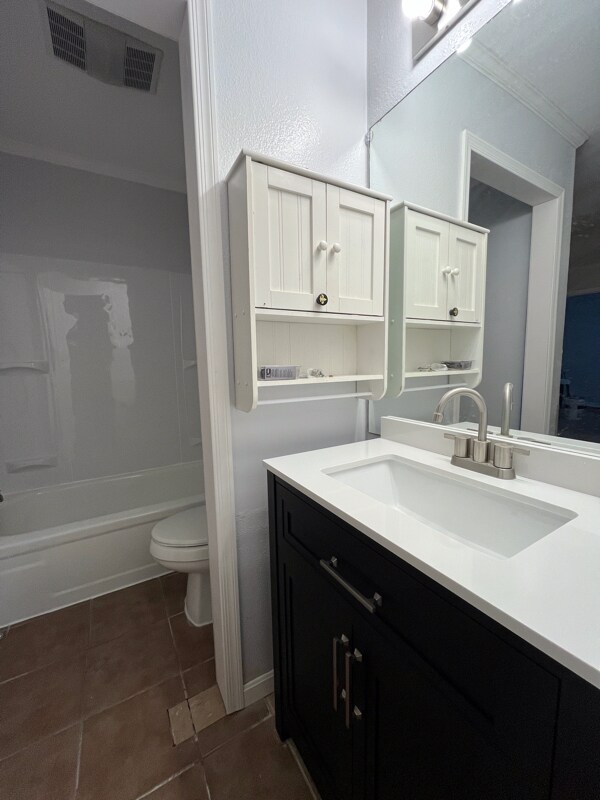 Building Photo - 353 Woodland Dr