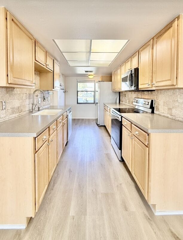 Building Photo - 2131 Ridge Rd