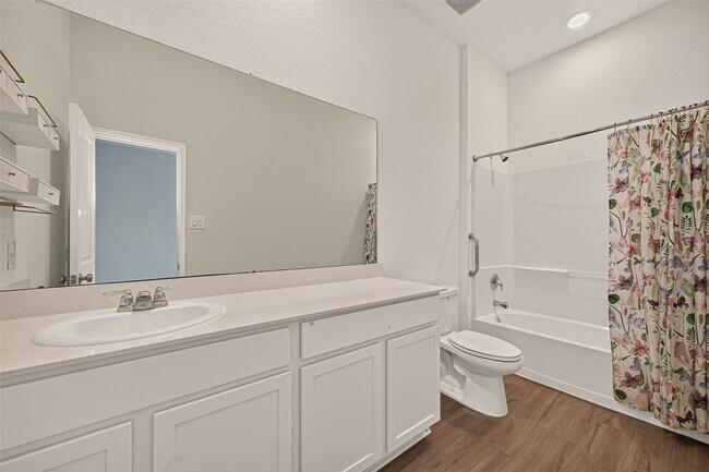 Building Photo - 3242 Spanish Oak Ln