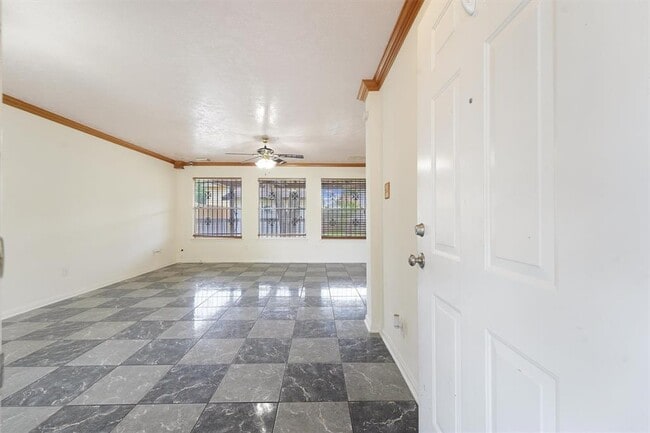 Building Photo - 16131 Canaridge Dr