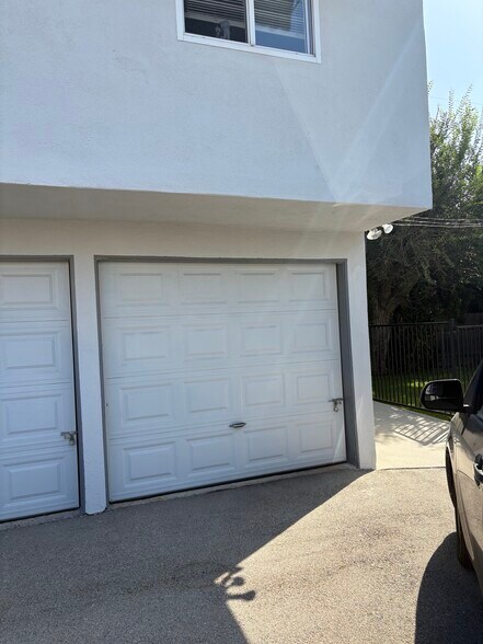 Building Photo - 1016A S Bruce Ln
