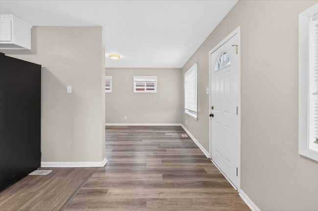 Building Photo - 3610 N Emerson Ave