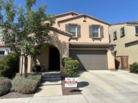 Building Photo - $2,395 Tesoro Viejo Gorgeous 2 Bed + Offic...