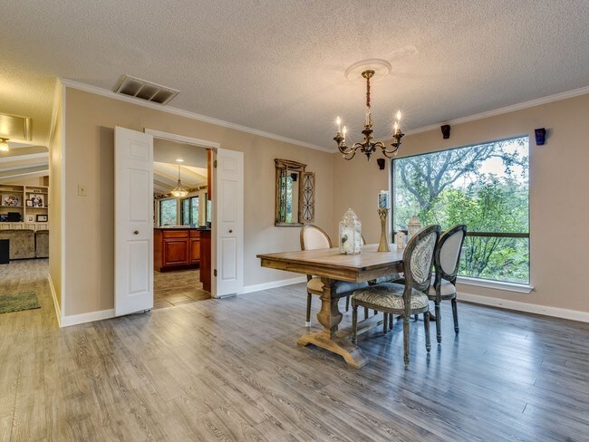 Building Photo - 9305 Springwood Dr