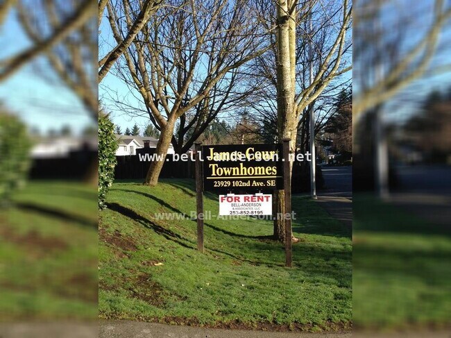 Building Photo - MOVE IN READY- Remodeled 2-bedroom Townhome!