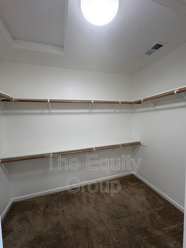 Building Photo - 4911 W Elkhorn Ave