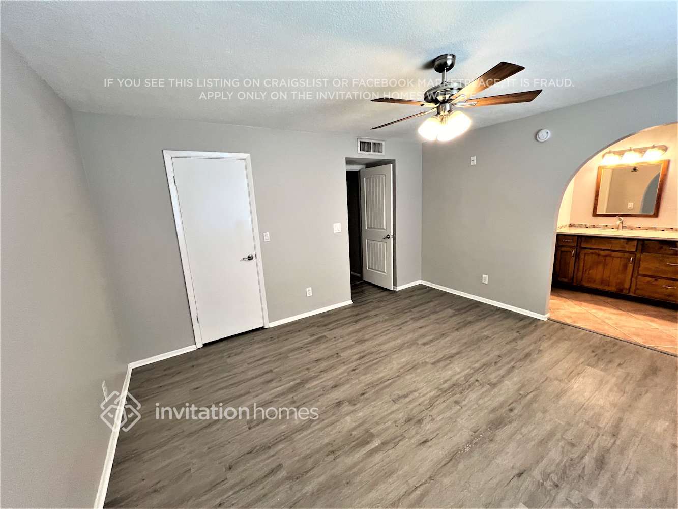 Building Photo - 4923 W Rosewood Dr