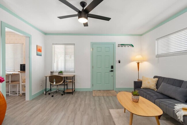 Building Photo - 1407 E McKinley St