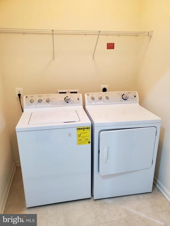 Building Photo - 42318 Benfold Square