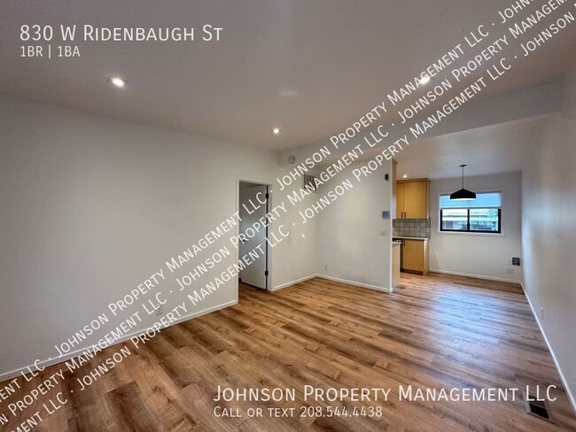 Building Photo - 830 W Ridenbaugh St