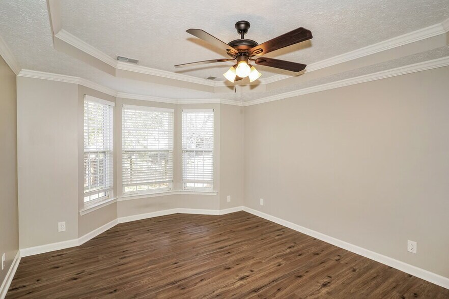 Building Photo - 6713 Ascot Dr