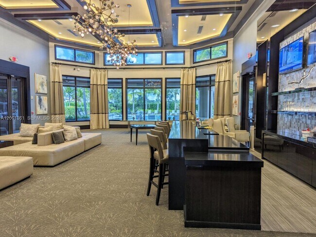 Building Photo - 9529 Eden Roc Ct