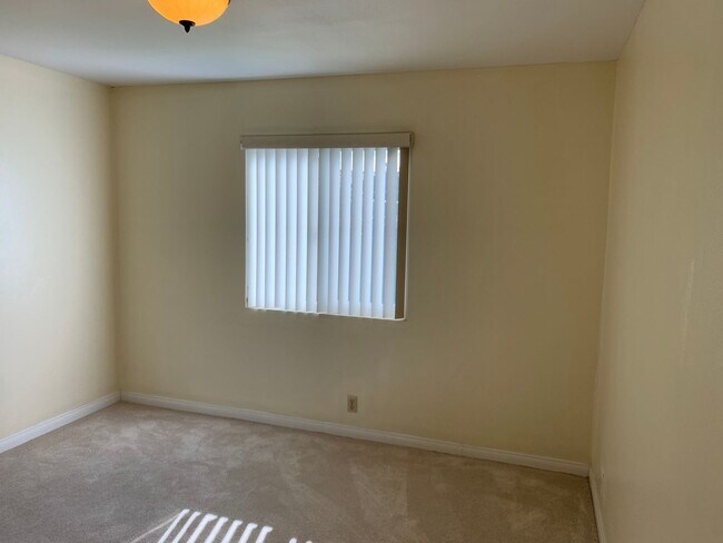 Building Photo - Great Home, Great Location, Great Neighborhood