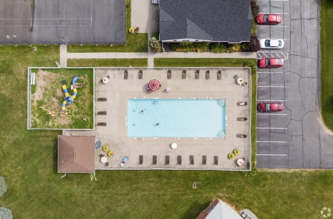 Building Photo - CenterPointe Apartments & Townhomes