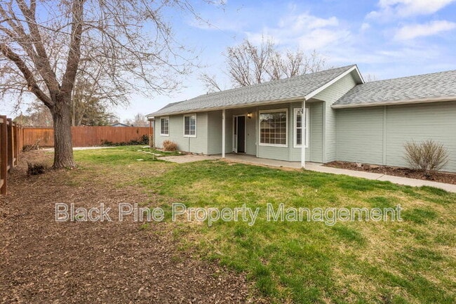 Building Photo - 6003 N Waterside Pl