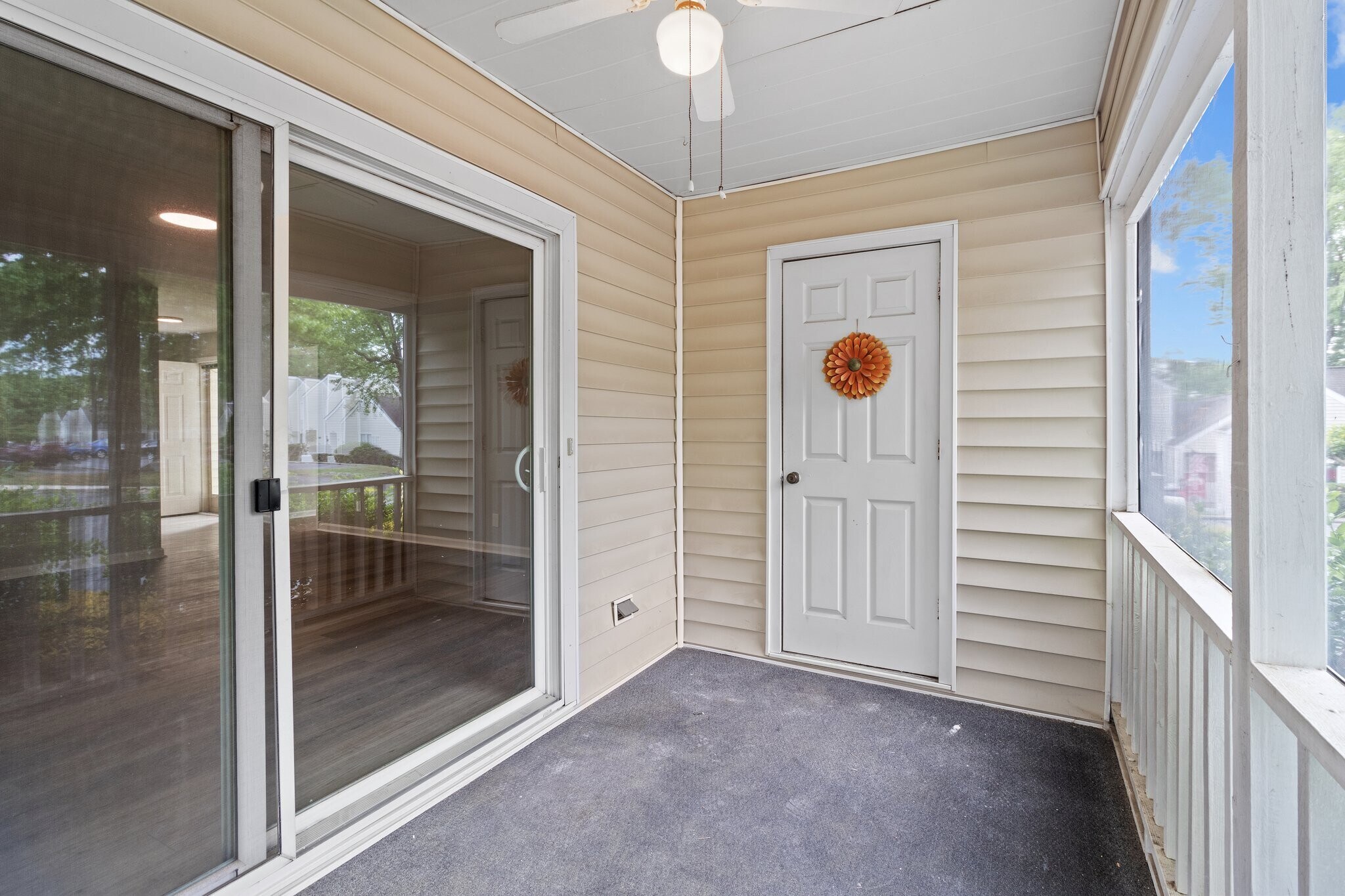 Building Photo - 325 Eastwood Dr