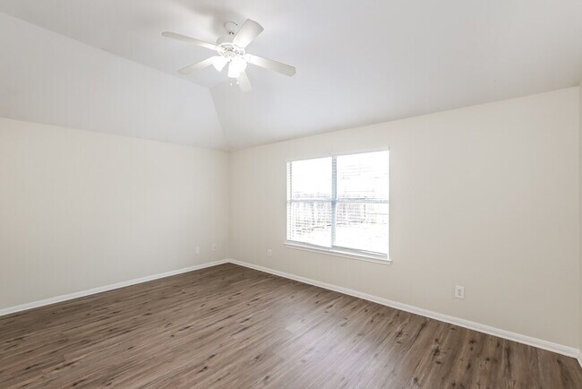 Building Photo - 12226 Scarlet River Dr