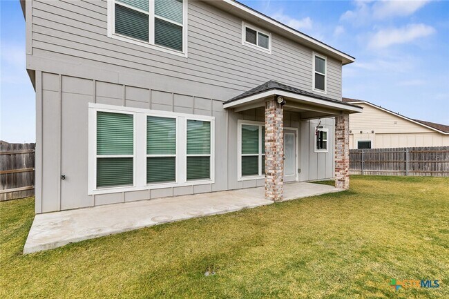 Building Photo - 2233 Chia Ct