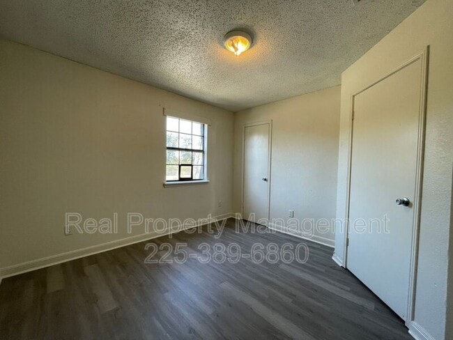 Building Photo - 750 Hospital Rd