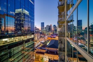 Building Photo - 301 Demonbreun St