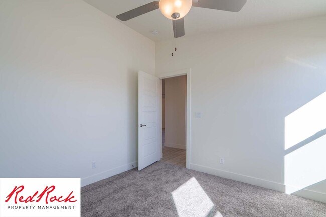 Building Photo - Incredible 3 Bedroom, 2 Bathroom Property ...
