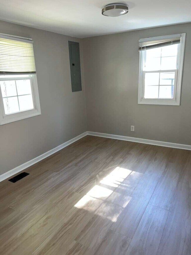 Building Photo - 311 Burke Ave