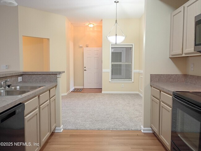 Building Photo - 6106 Maggies Cir