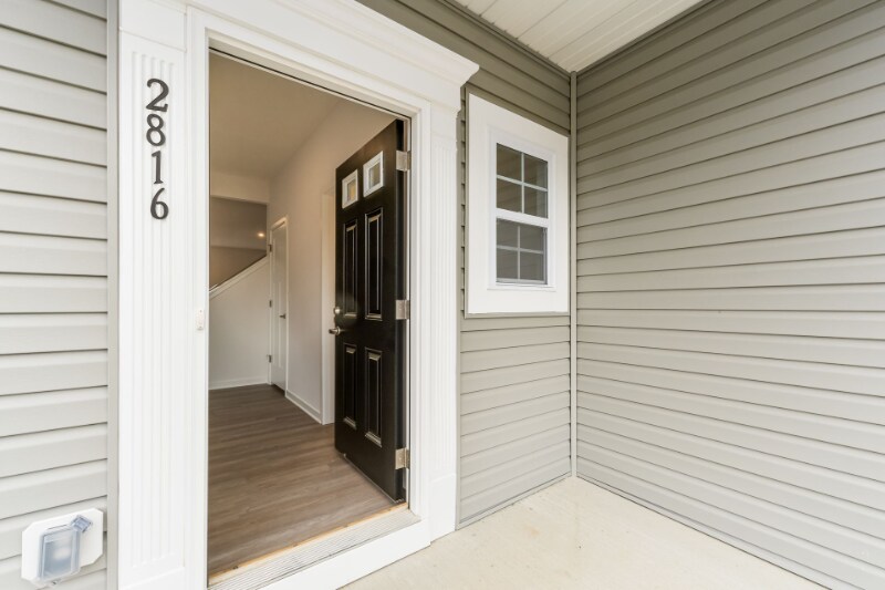 Building Photo - 2816 Horsham Dr