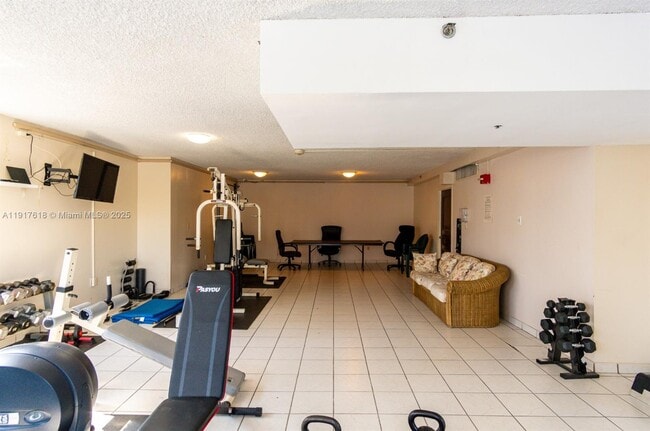 Building Photo - 145 SE 25th Rd