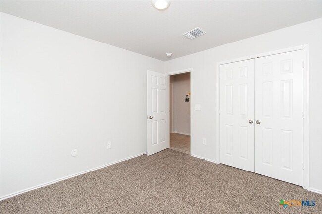 Building Photo - 2321 Aylesbury Dr