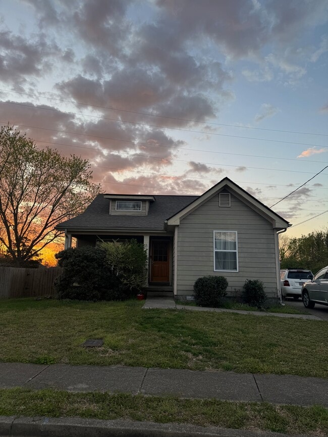 Building Photo - 816 Crescent Hill Rd